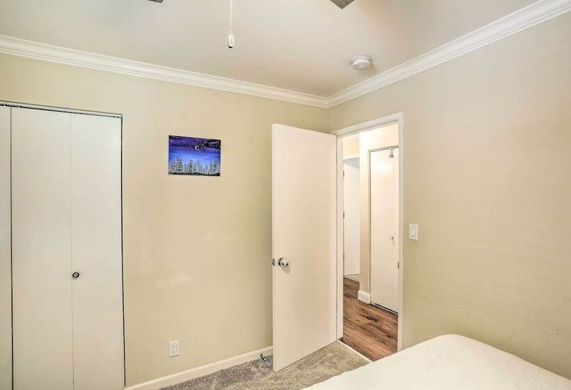 Charming Shasta Lake Retreat: Boat, Hike & Fish!