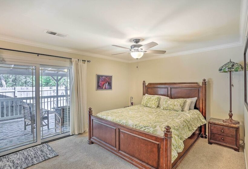 Charming Shasta Lake Retreat: Boat, Hike & Fish!