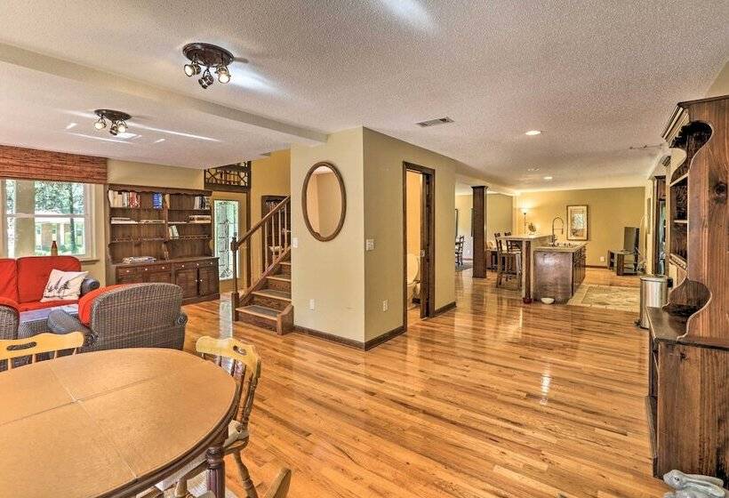 Charming Tallahassee Family Hideaway: 5 Mi To Fsu!