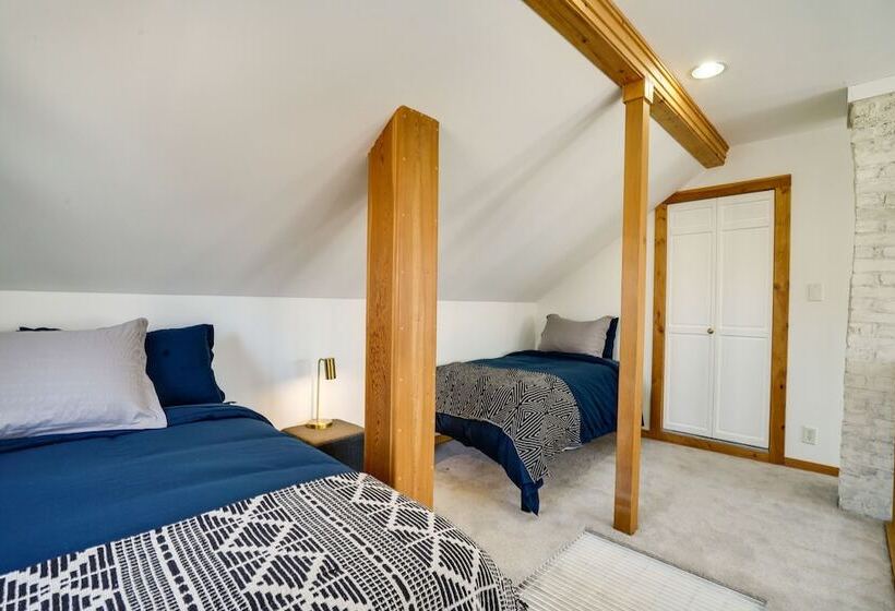 Updated Minneapolis Home In Howe Neighborhood!