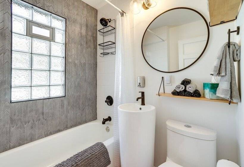 Updated Minneapolis Home In Howe Neighborhood!