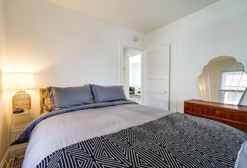 Updated Minneapolis Home In Howe Neighborhood!