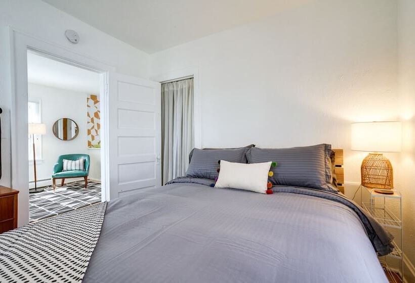 Updated Minneapolis Home In Howe Neighborhood!