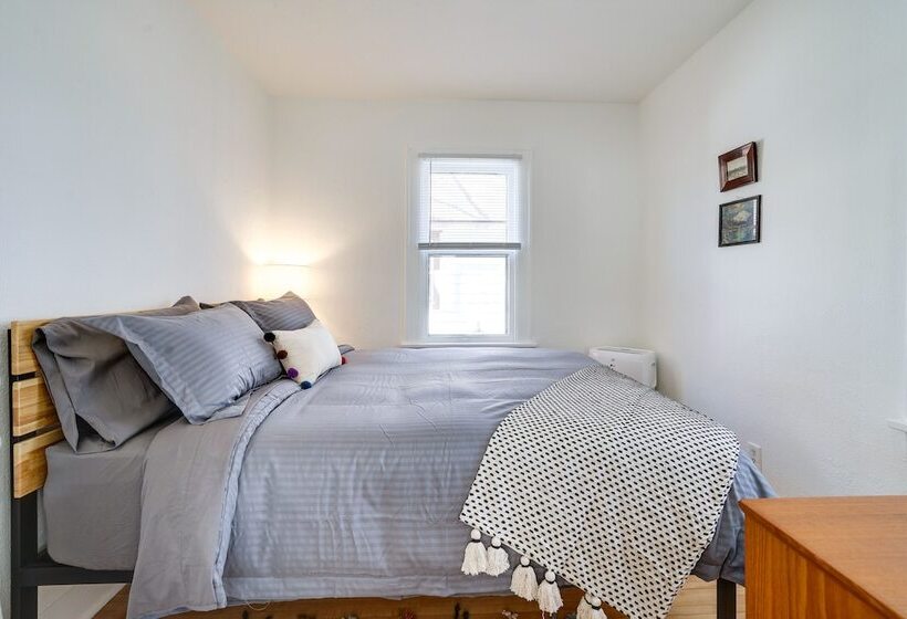 Updated Minneapolis Home In Howe Neighborhood!