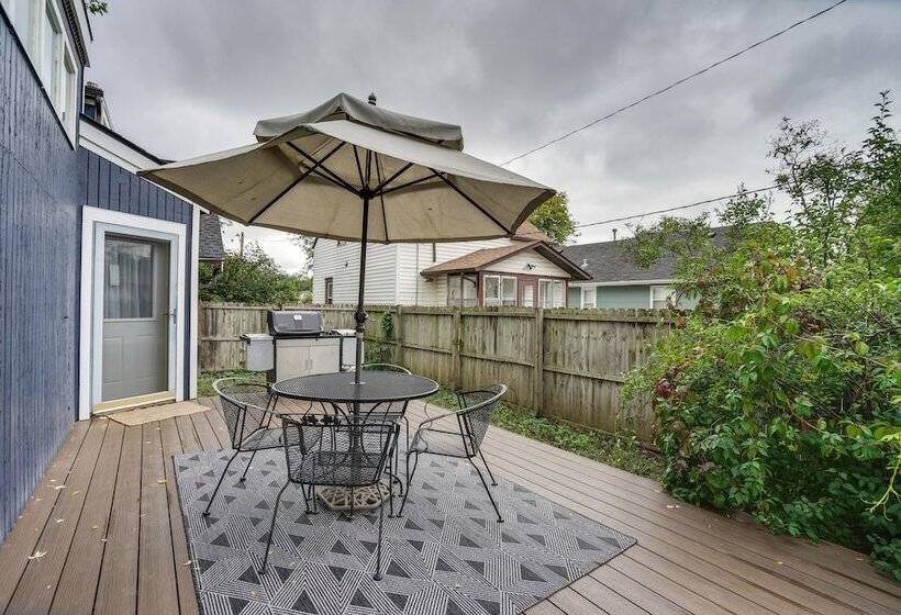 Updated Minneapolis Home In Howe Neighborhood!