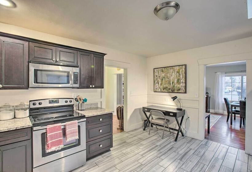 Walkable Neighborhood: Family Home In Wheat Ridge