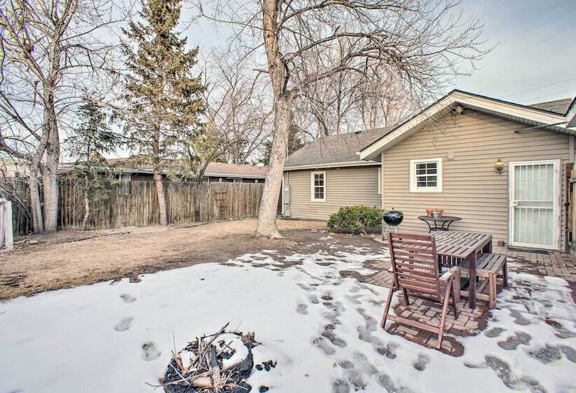 Walkable Neighborhood: Family Home In Wheat Ridge