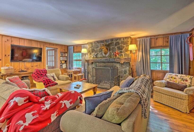 Charming Wilmington Cabin, 8 Mi. To Mt Snow!