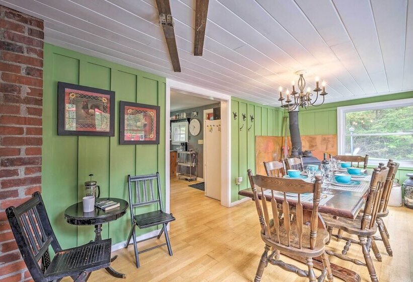 Charming Wilmington Cabin, 8 Mi. To Mt Snow!