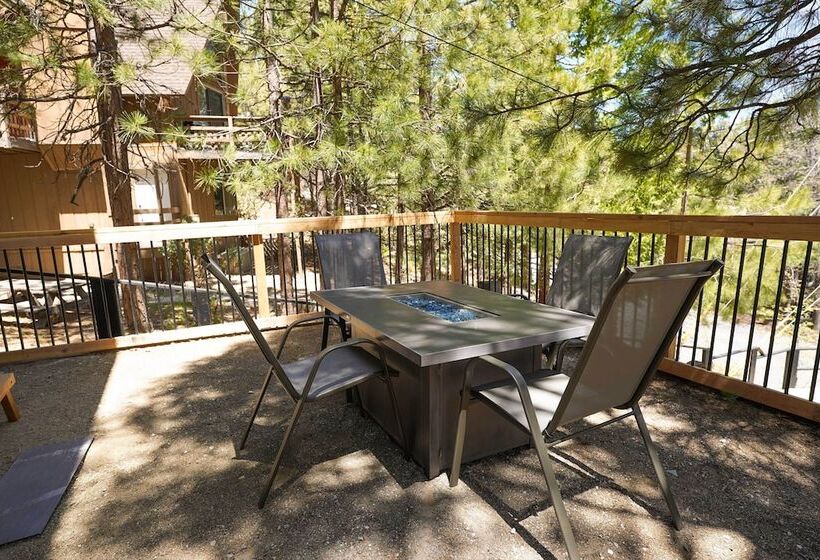 Chic A Frame Treehouse   3 Mi To Village!