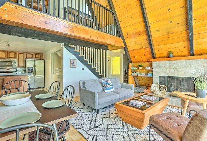 Chic A Frame Treehouse   3 Mi To Village!