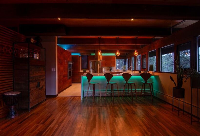 Chic Boulder Mountain Home W/ Hot Tub + Views