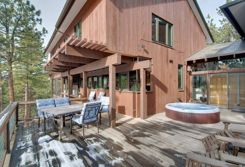 Chic Boulder Mountain Home W/ Hot Tub + Views