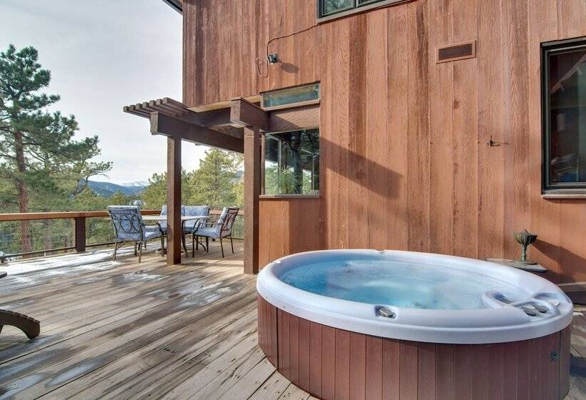 Chic Boulder Mountain Home W/ Hot Tub + Views