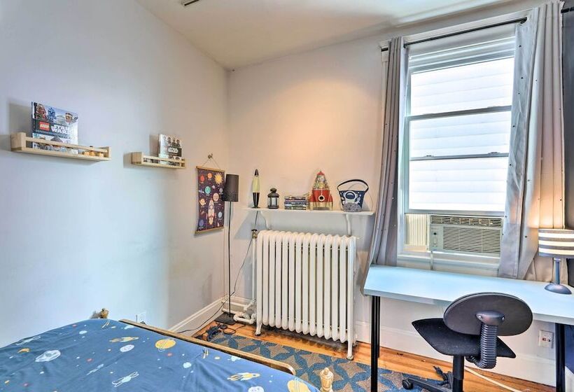 Cincinnati Home W/ Deck & Private Hot Tub!