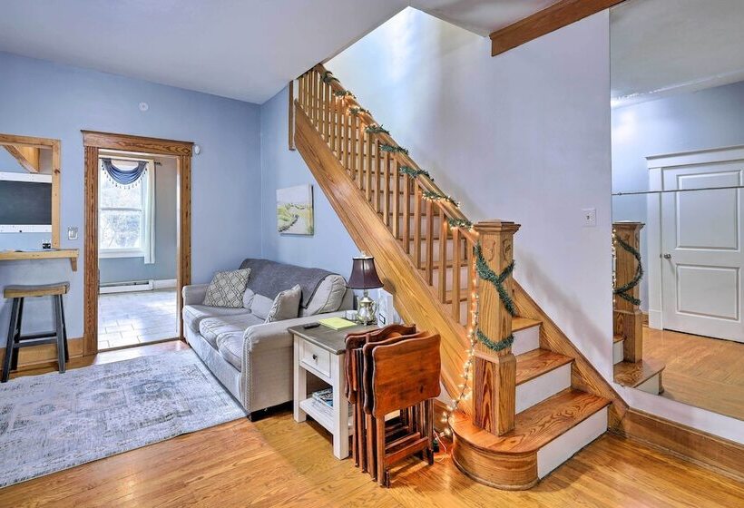 Cincinnati Home W/ Deck & Private Hot Tub!