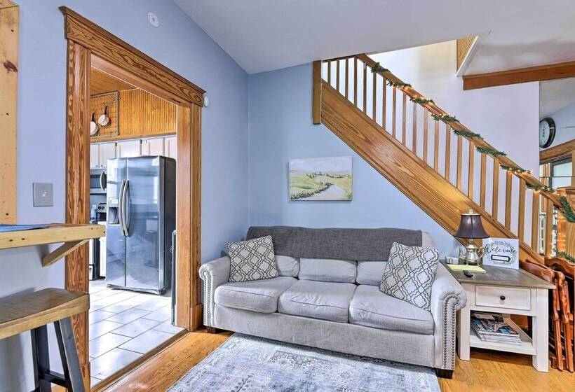 Cincinnati Home W/ Deck & Private Hot Tub!