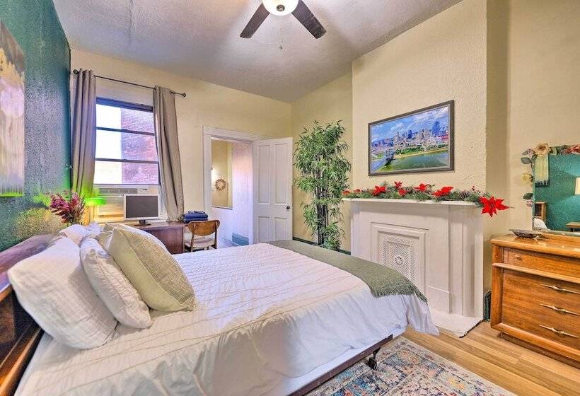 Cincinnati Retreat W/ Patio & Grill!