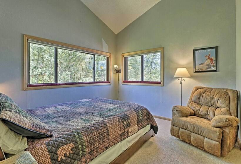 10 Mi To Keystone Resort: Cabin W/ Hot Tub!