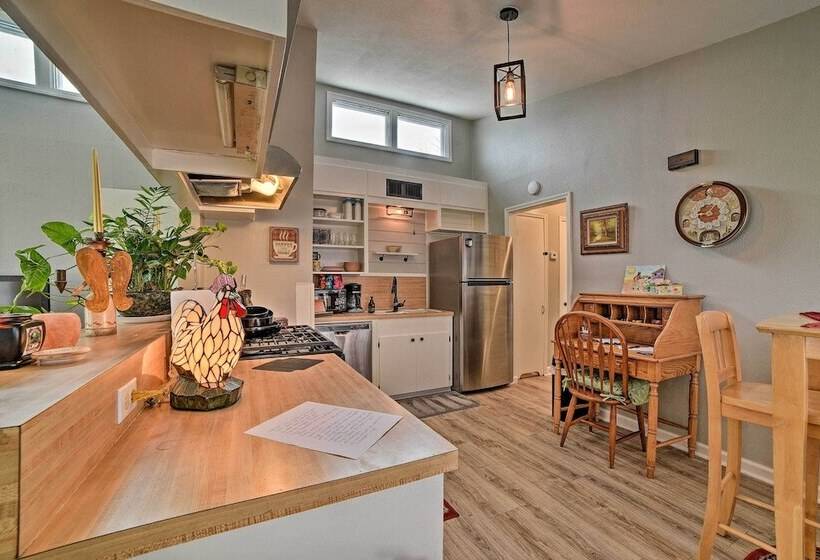 Coastal Escape W/ Yard, Walk 1 Mile To Texas A & M