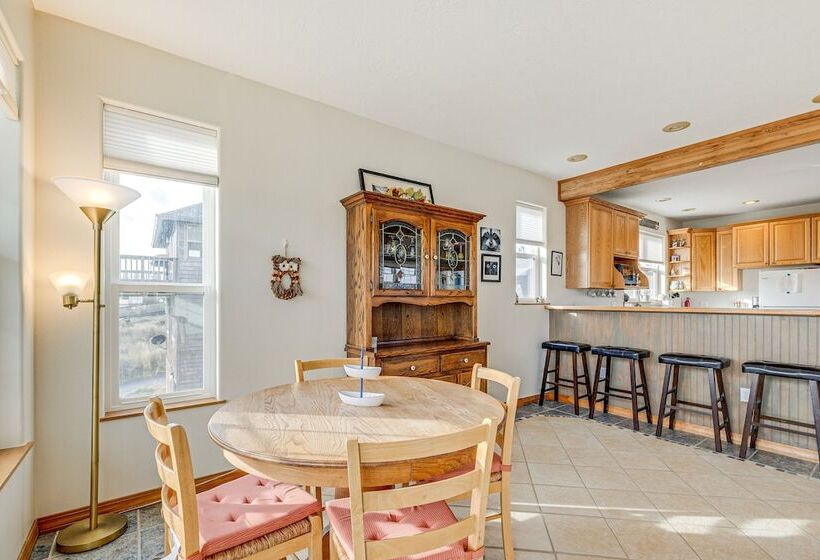 Walk To Beach: Pacific City Home W/ Bay Views!