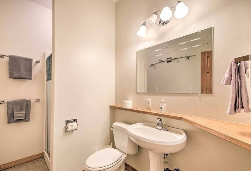 Walk To Beach: Pacific City Home W/ Bay Views!