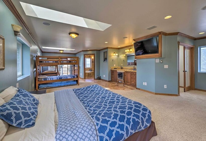 Coastal Oregon Retreat W/ Grill: 11 Mi To Astoria!