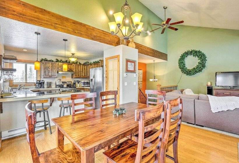 Silverthorne Home W/ Views: Walk To Trails!