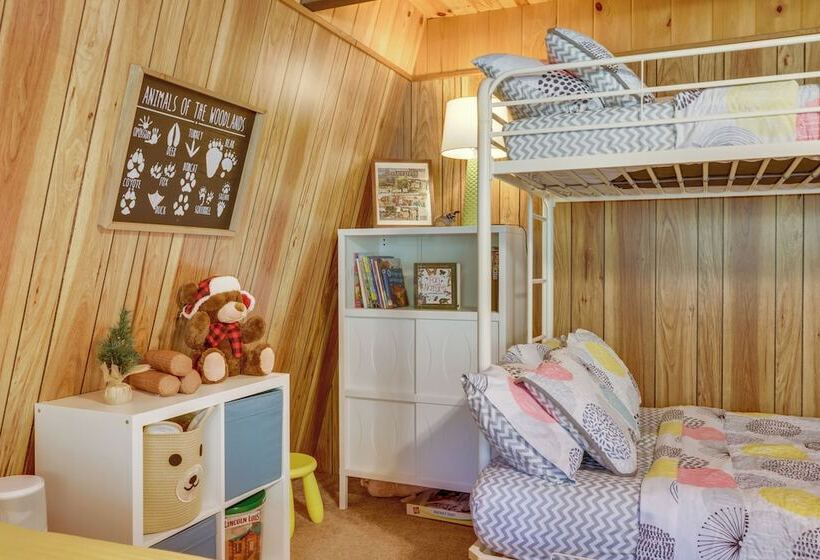 Colorful Alpine Cabin W/ Deck & Mountain View