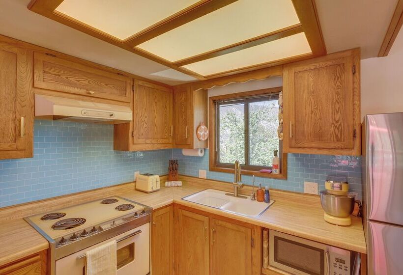 Colorful Alpine Cabin W/ Deck & Mountain View