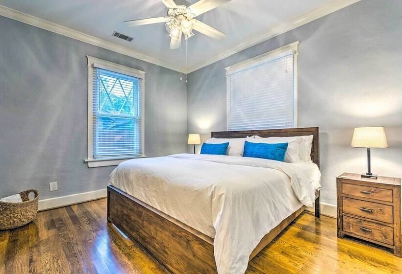 Colorful Cottage W/ Deck ~ 5 Mi To Downtown!