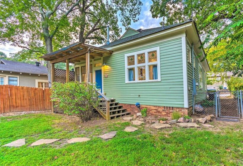Colorful Cottage W/ Deck ~ 5 Mi To Downtown!