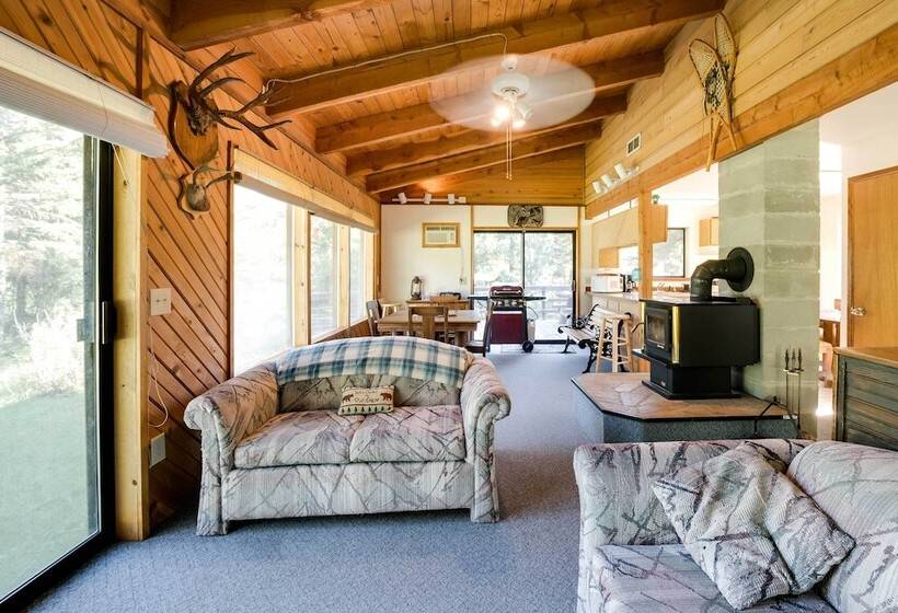 Conconully Cabin On 42 Private Acres Near Hiking!