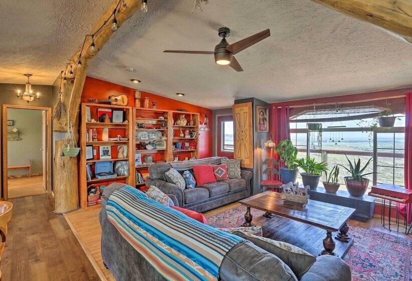 Cozy Black Hills Home On 13 Acres W/ Deck & Views!