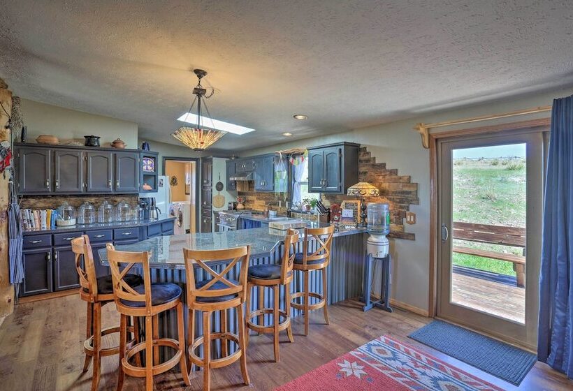 Cozy Black Hills Home On 13 Acres W/ Deck & Views!