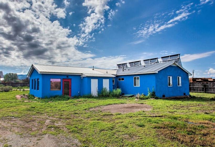 Cozy  Blue Adobe  W/ Steam Room 2 Mi. From Taos!