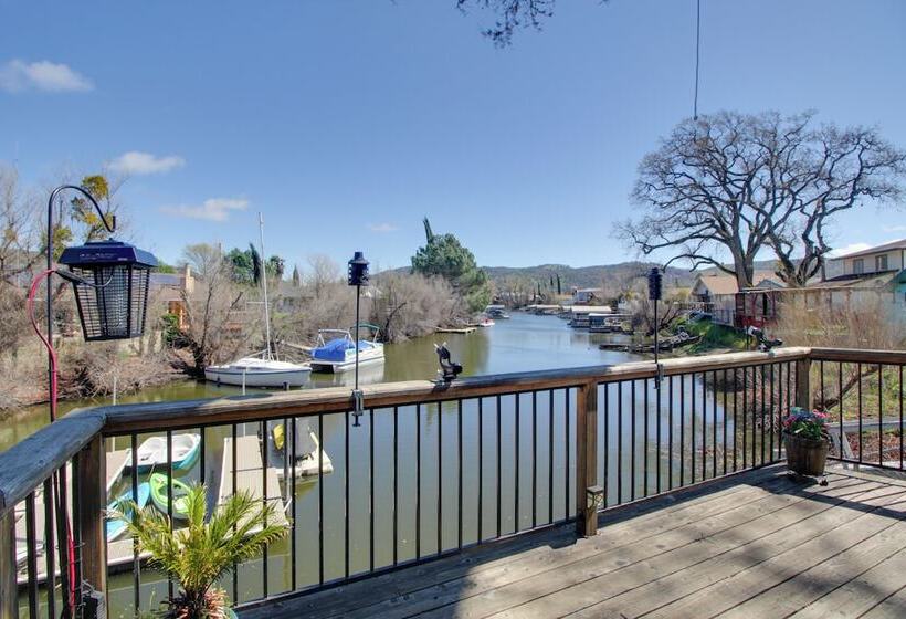 Clearlake Oaks Home W/ Game Room, Dock & Deck