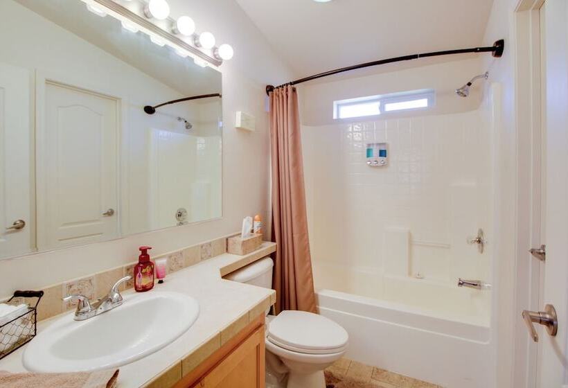 Clearlake Oaks Home W/ Game Room, Dock & Deck