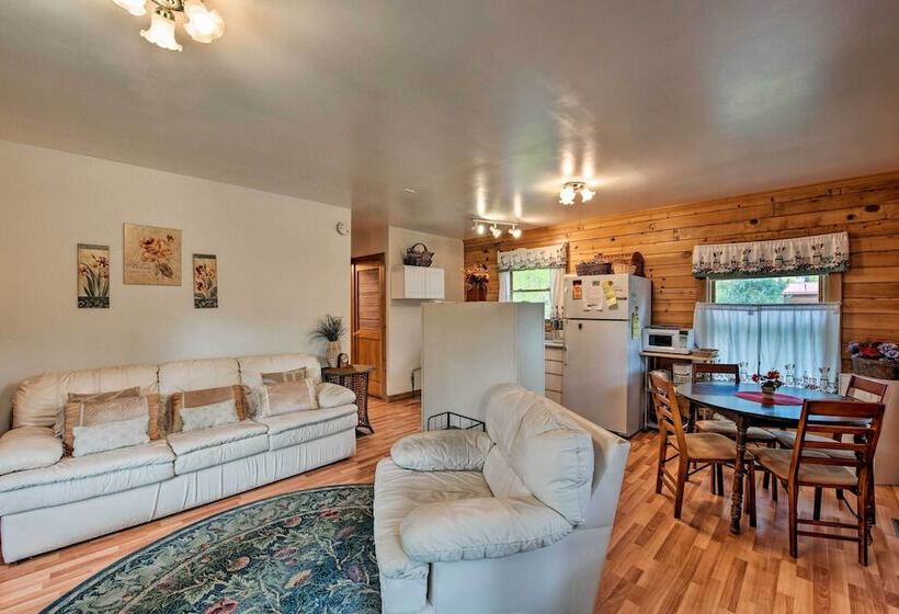 Cozy Colorado Cabin W/ Deck, Grill & River Access!