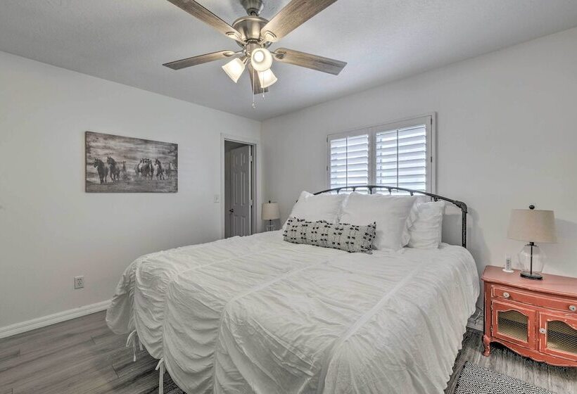 Cozy Home, ~ 8 Mi To World Equestrian Center