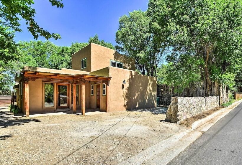 Cozy Home W/ Media Room: Short Walk To Taos Plaza!
