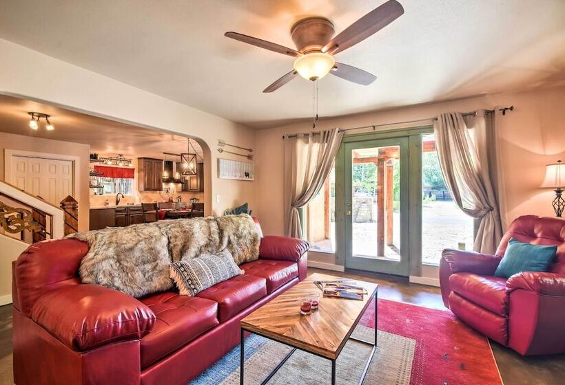 Cozy Home W/ Media Room: Short Walk To Taos Plaza!