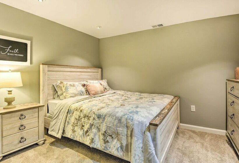 Cozy Lakeside Maryland Home 12 Mi To Dtwn!