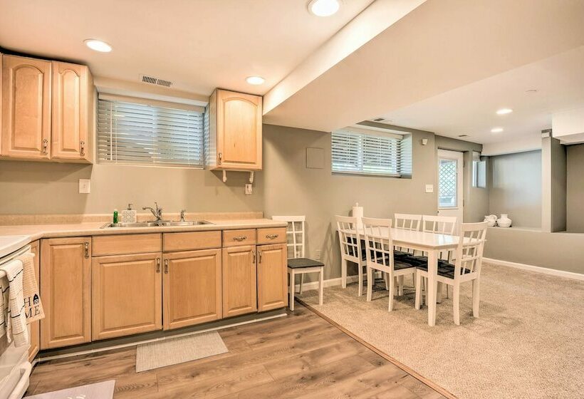 Cozy Lakeside Maryland Home 12 Mi To Dtwn!