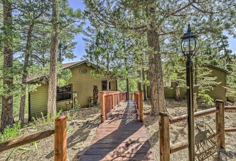 Cozy & Modern Ruidoso Cabin W/ Stellar Views!