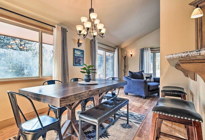 Cozy Mountain Escape: Pet Friendly Bailey Cabin