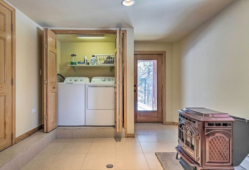 Cozy Mountain Escape: Pet Friendly Bailey Cabin