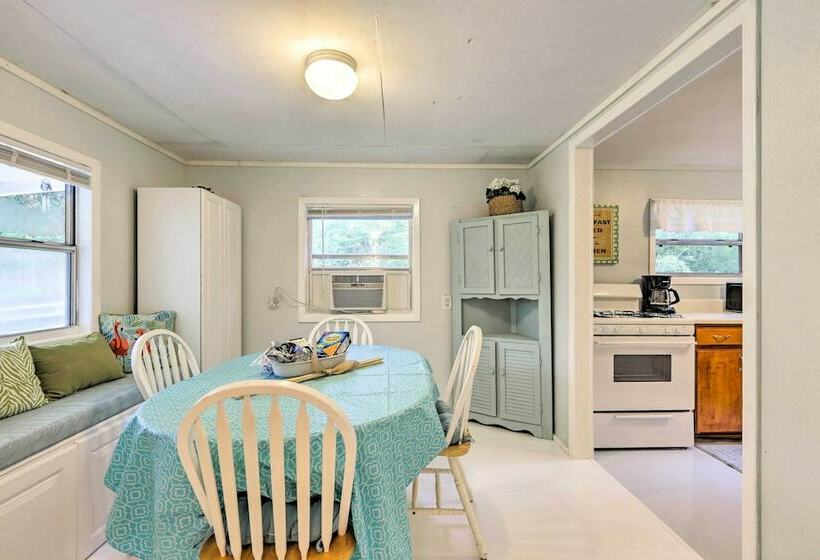 Cozy Obrien Home W/ Fire Pit & Patio Near Rivers!