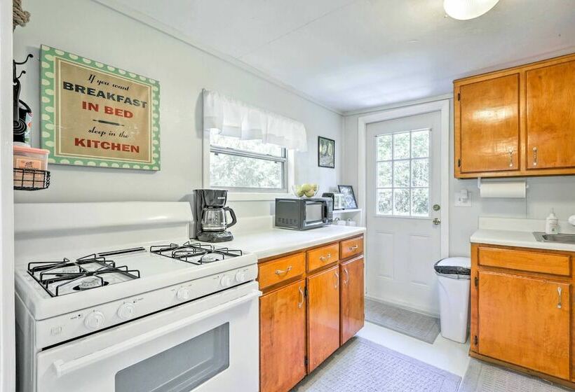 Cozy Obrien Home W/ Fire Pit & Patio Near Rivers!