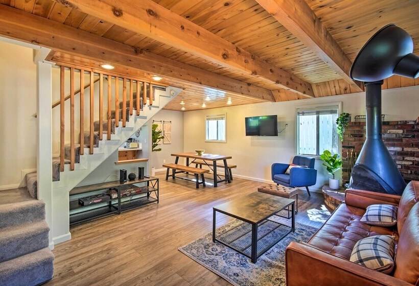 3 Mi To Lake: Sugarloaf Cabin W/ Deck & Yard